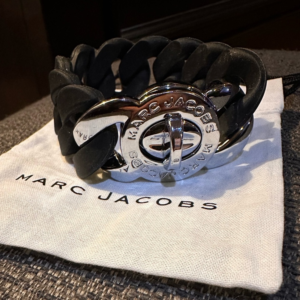 Marc Jacobs Black Chunky Turn Lock Chain Bracelet with Silver Logo